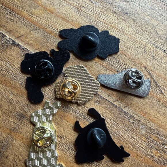 set of 6 enamel pins - Picture 5 of 5